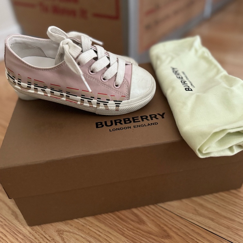 pre owned Bb shoes for girls size 10